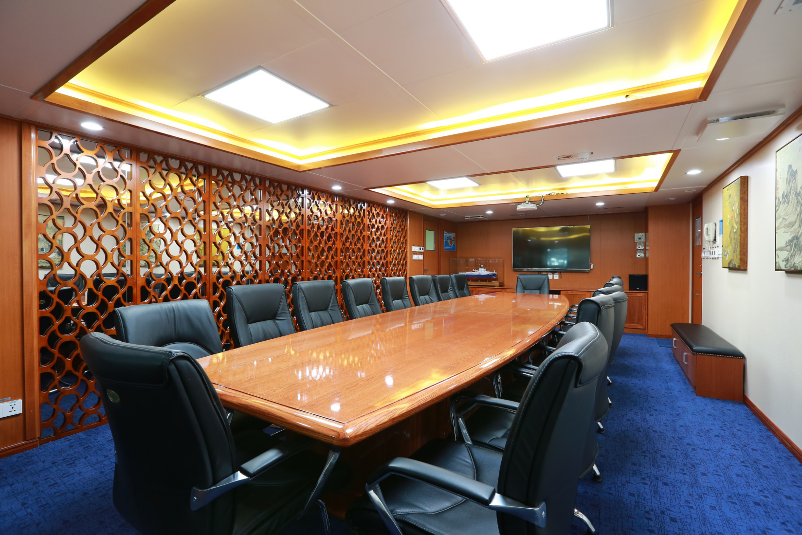 1587893661500358.png 會議室家具1.png